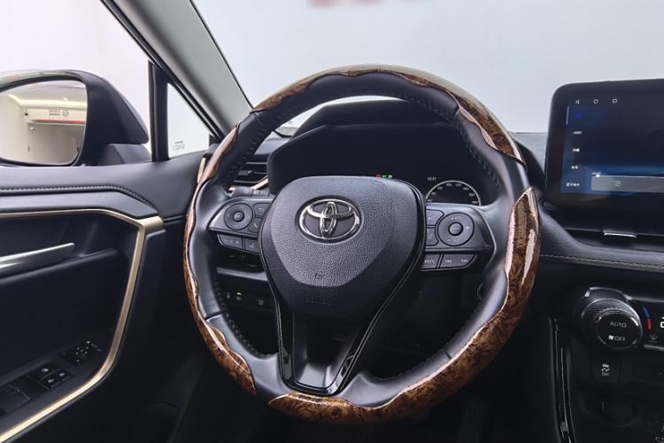 Used Toyota Wildlander 2024 2.0L CVT Two-Wheel Drive Urban Edition
