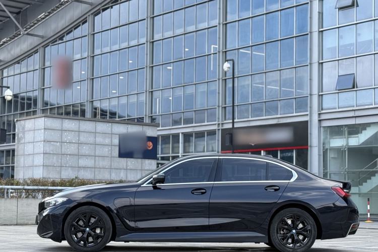 Used BMW i3 2022 eDrive 35 L
