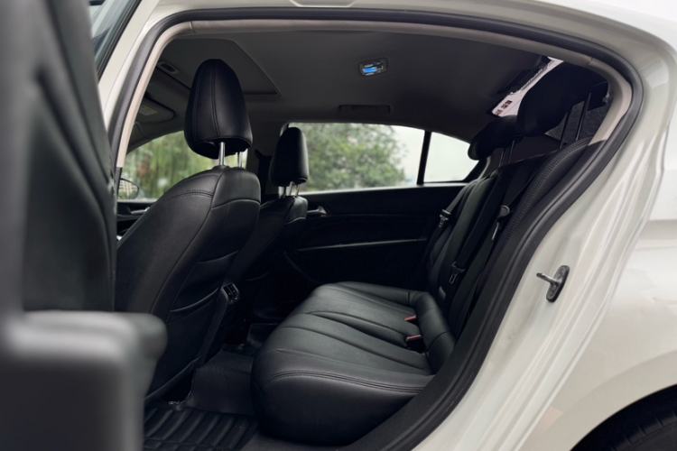 Used Peugeot 408 2014 1.8L Automatic Luxury Edition
