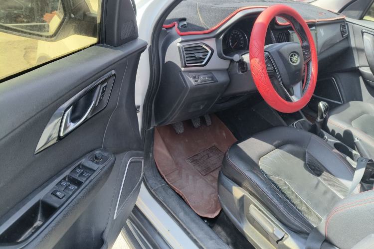 Used FAW Senya R7 2016 1.6L Manual Luxury Model
