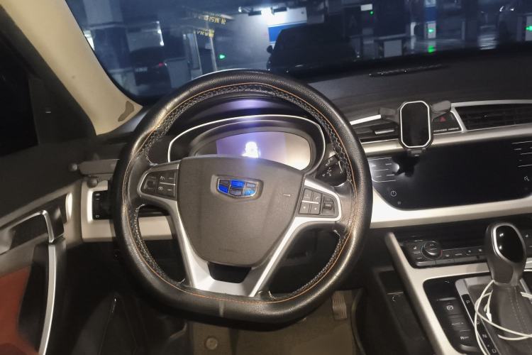 Used Geely Auto Emgrand X7 Sport 2018 1.8TD Automatic Two-Wheel Drive ZhiZun Model with 4G Connectivity
