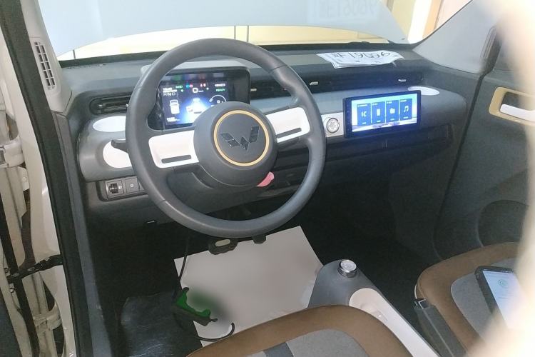 Used Wuling Hongguang MINIEV 2022 GAMEBOY 200km Gaming Edition with Lithium Iron Phosphate
