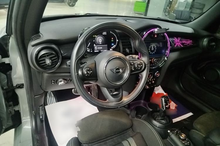 Used MINI MINI 2021 1.5T COOPER Racing Driver
