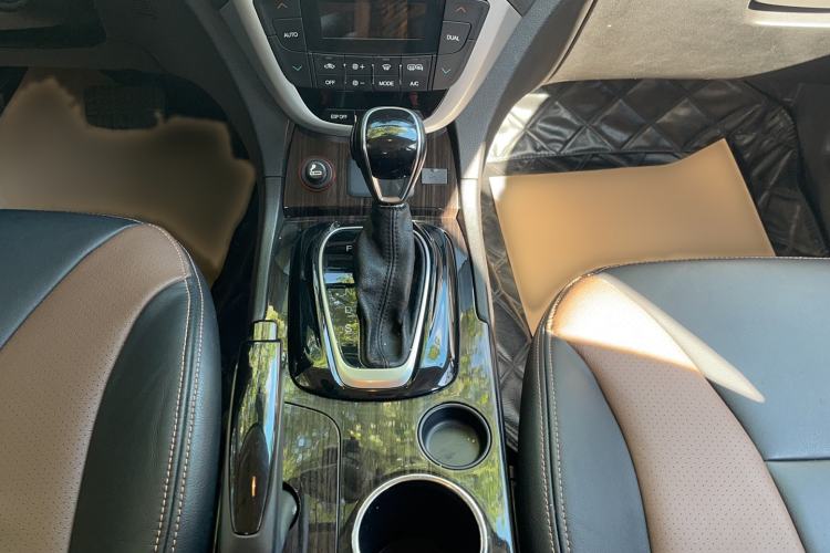 Used GAC Trumpchi GS5 Super 2015 1.8T Automatic Two-Wheel Drive Elite Edition
