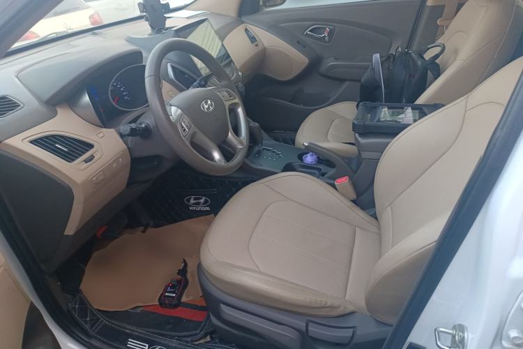 Used Hyundai ix35 2013 2.0L Automatic Two-Wheel Drive Smart GLS China IV Standard
