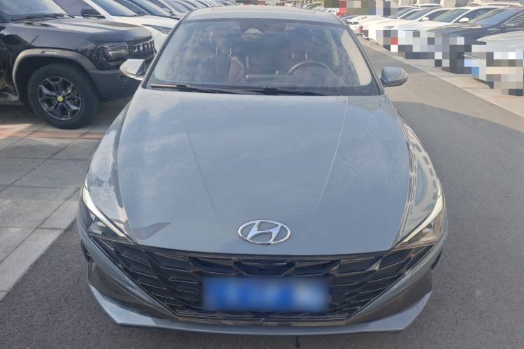 Used Hyundai Elantra 2021 1.5L CVT LUX Prestige Edition
