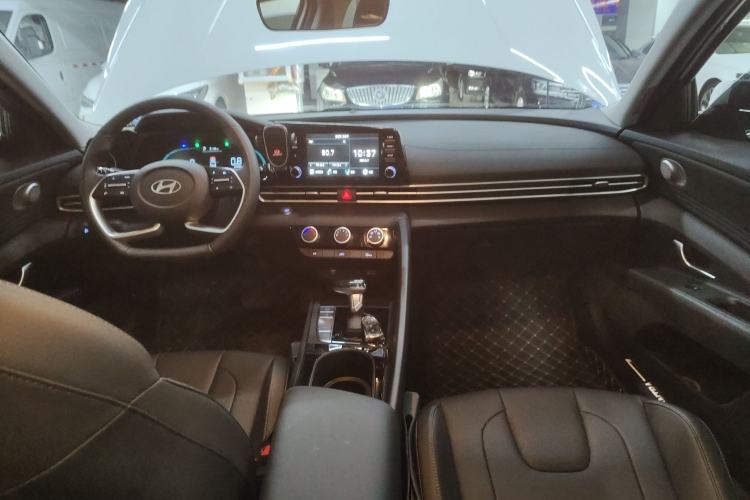 Used Hyundai Elantra 2023 1.5L CVT GLX Elite Edition
