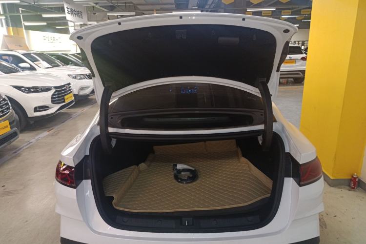 Used BYD Qin L 2024 DM-i 120KM Leading Model
