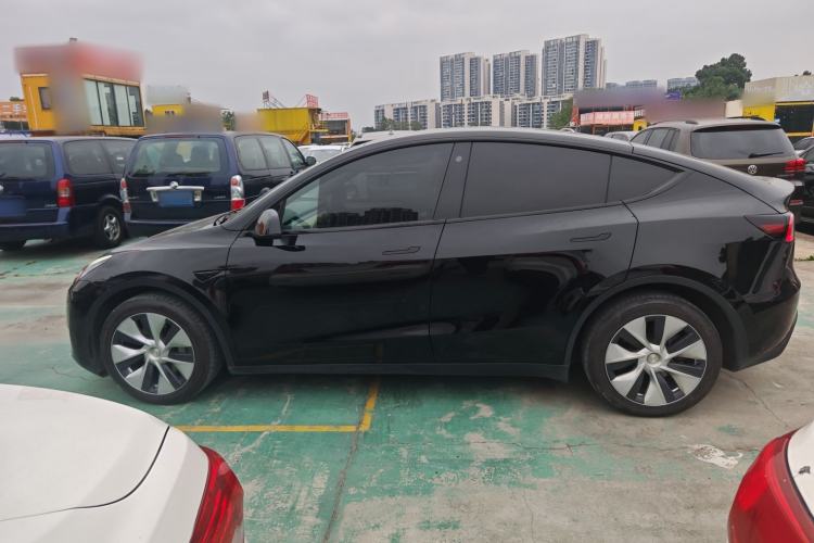 Used Tesla Model Y 2021 Long-Range All-Wheel-Drive Version
