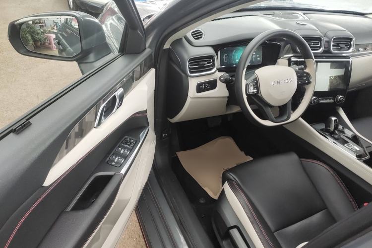 Used Lynk & Co 02 2019 1.5T DCT Two-Wheel Drive Zhaoban Version China VI Standard
