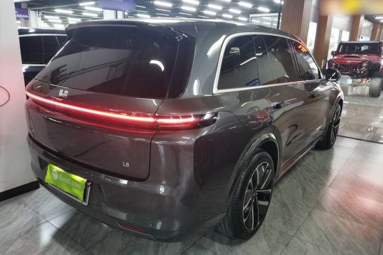 Used Li Auto L8 2023 Pro Model
