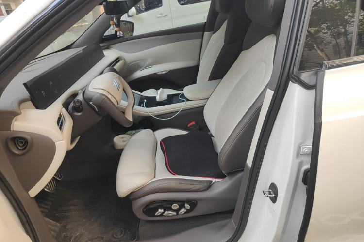 Used  LS7 2023 100kWh Lux Rear-Drive Version
