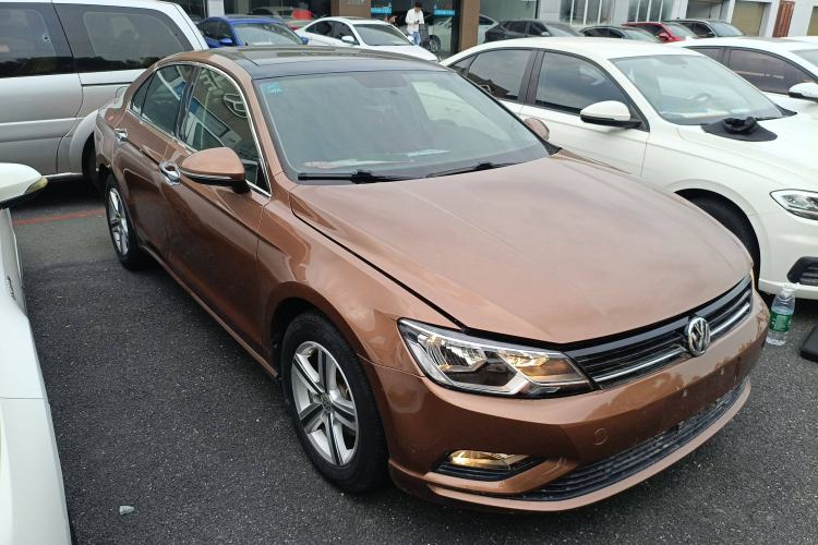 Used Volkswagen Lamando 2015 230TSI Manual Trend Edition
