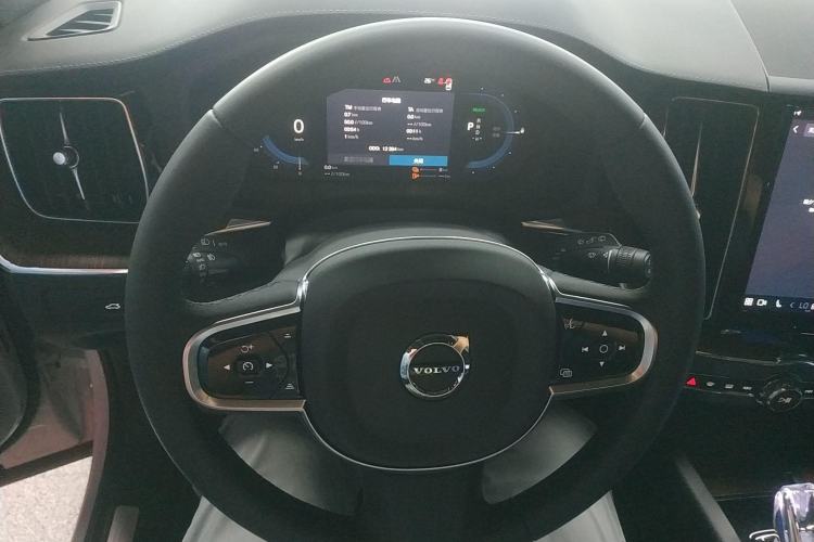 Used Volvo XC60 New Energy 2025 Plug-in Hybrid Long-Range All-Wheel Drive Smart & Luxurious Edition