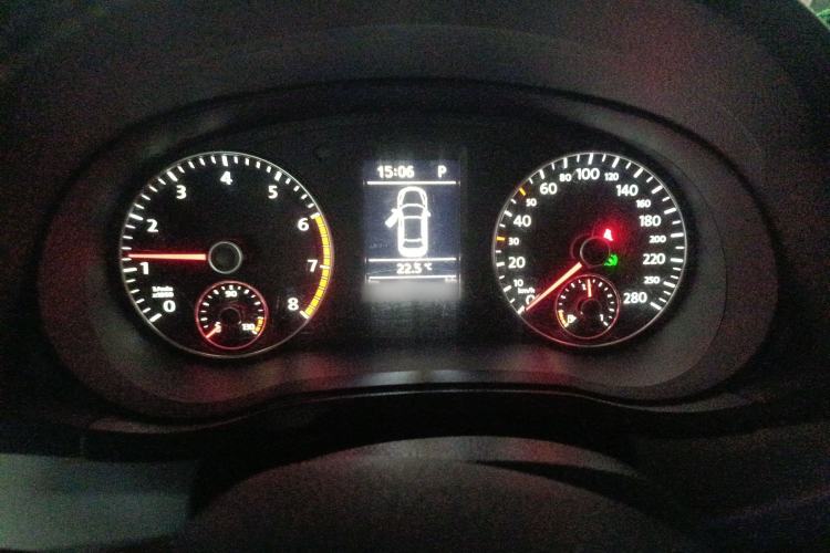 Used Volkswagen Passat 2014 1.8TSI DSG Luxury Edition
