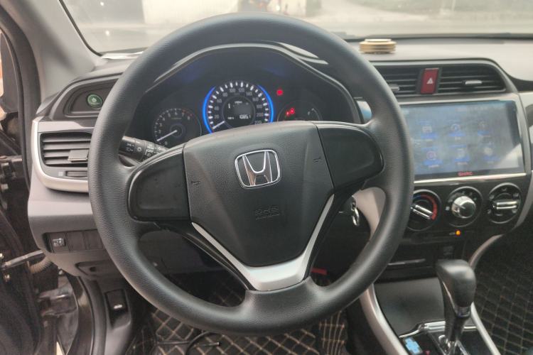 Used Honda Crider 2013 1.8L automatic comfort version
