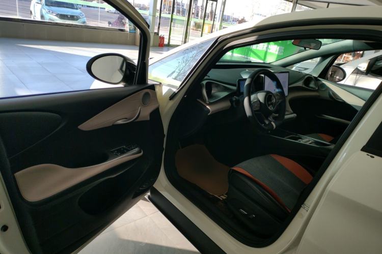 Used BYD Dolphin 2023 420 km Fashion Edition
