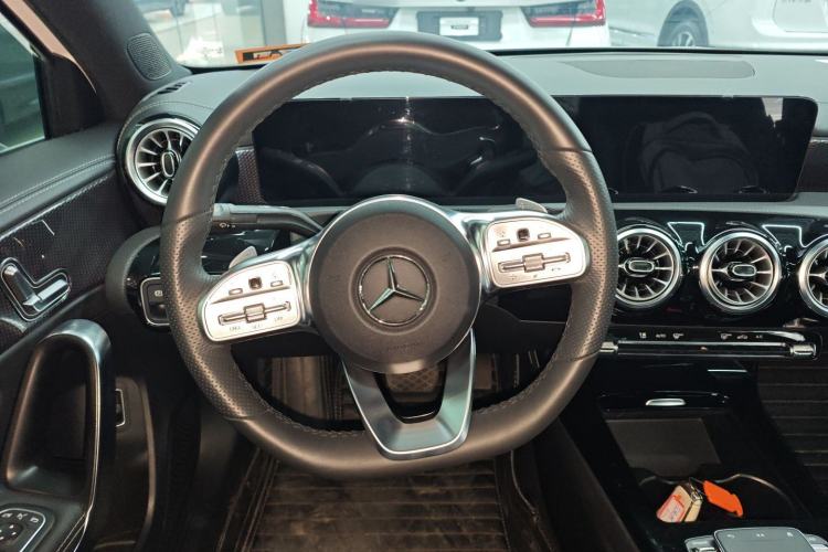 Used Mercedes-Benz A-Class 2022 Revised Version A 200 L Sport Sedan Fashionable Style