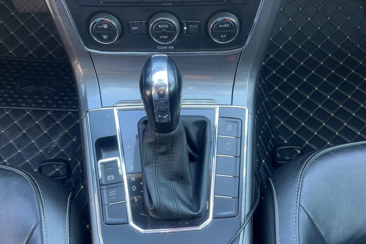 Used Volkswagen Passat 2016 1.8T Government Procurement Version (CEA Engine + 6AT)
