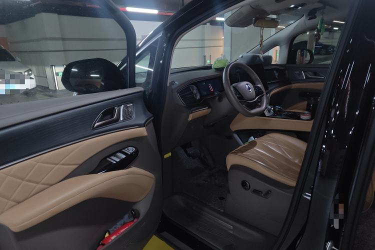 Used Denza D9 2022 DM-i 970 Four-Wheel Drive Prestige Model