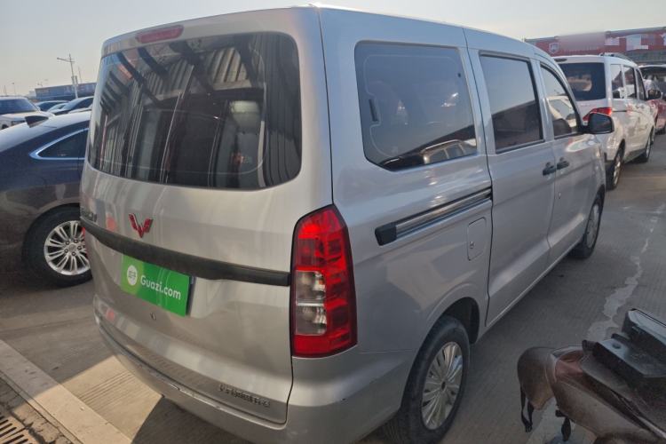 Used Wuling Hongguang V 2022 1.5L Jingqu Version Hydraulic Power Steering LAR