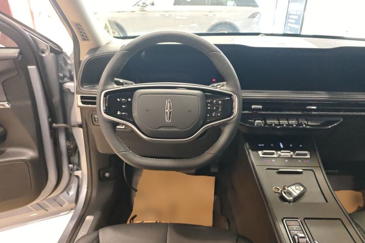 Used Lincoln Corsair 2023 2.0T Two-Wheel-Drive Luxury Edition
