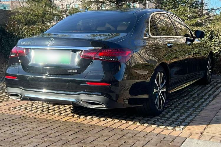 Used Mercedes-Benz E-Class New Energy 2023 E 350 e L Plug-in Hybrid Sports Sedan
