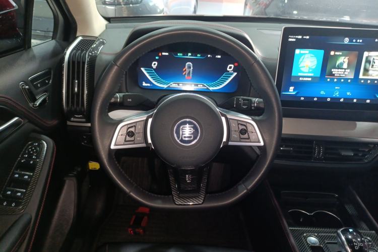 Used BYD Tang New Energy 2018 DM 2.0T All-Wheel Drive Smart Connectivity Luxury Model 7 Seats China V Emission Standard
