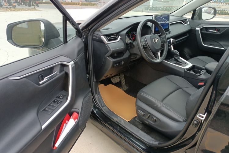 Used Toyota Wildlander 2022 2.0L CVT Two-Wheel Drive Luxury Edition
