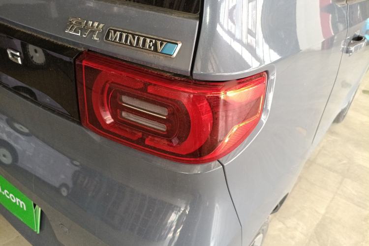 Used Wuling Hongguang MINIEV 2021 Macaron Fashion Model Lithium Iron Phosphate
