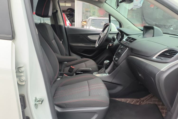 Used Buick Encore 2015 1.4T Automatic Two-Wheel Drive Urban Elite Version
