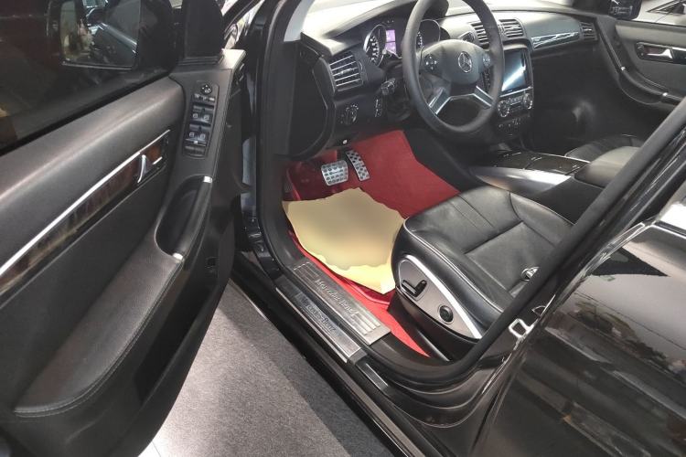 Used Mercedes-Benz R-Class 2017 R 320 4MATIC Business Edition Prestige Model