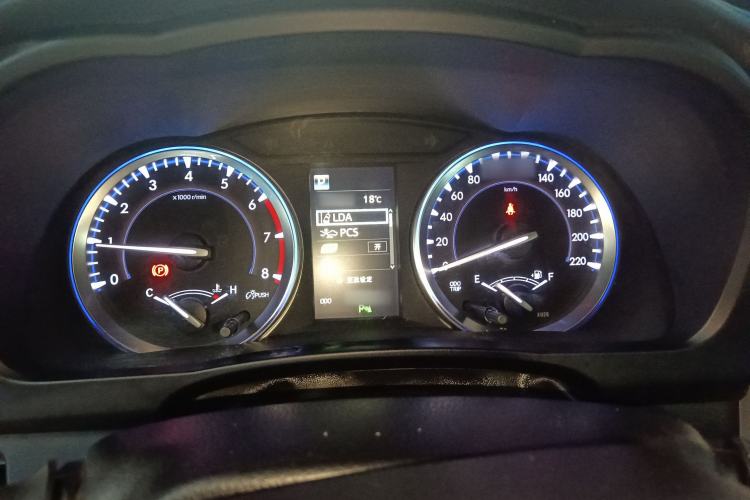 Used Toyota Highlander 2018 2.0T Four-Wheel Drive Luxury Version 7 Seats China VI Standard
