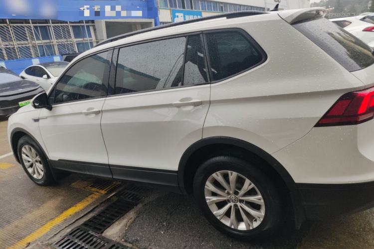 Used Volkswagen Tiguan L 2017 330TSI Automatic Two-Wheel Drive Luxury Edition
