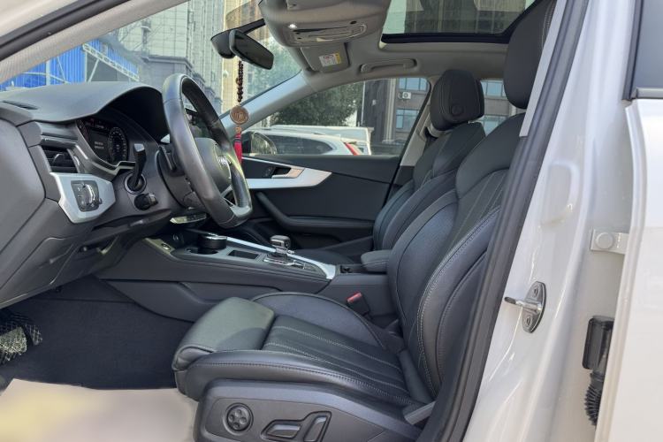 Used Audi A4L 2022 40 TFSI Luxury Dynamic Model