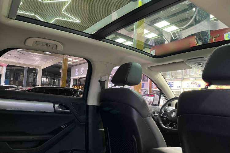 Used BYD Tang New Energy 2019 DM 2.0T All-Wheel Drive Smart Connect Enjoyment Model 5 Seats China VI Standard