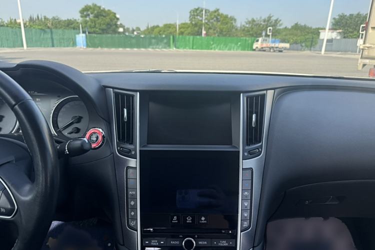 Used Infiniti Q50L 2016 2.0T Enjoyment Edition
