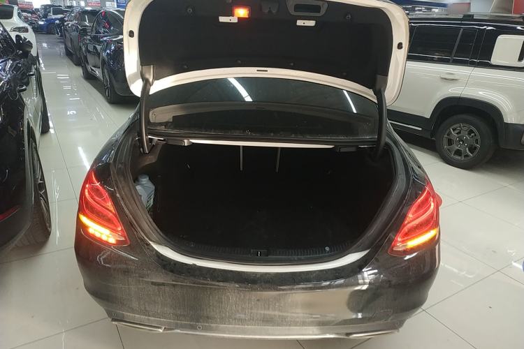 Used Mercedes-Benz C-Class 2015 C 260 L
