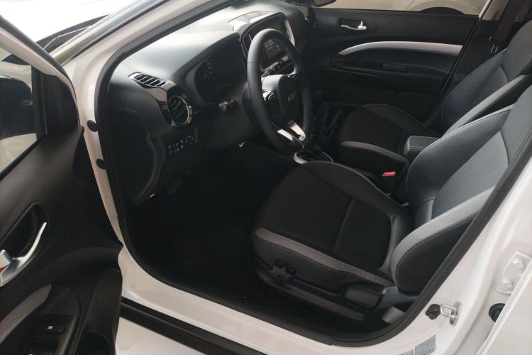 Used Kia Stonic 2021 1.4L CVT Sunroof Model
