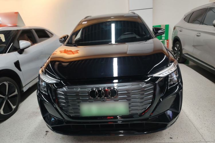 Used Audi Q5 e-tron 2023 40 e-tron Shining Edition Mecha Kit