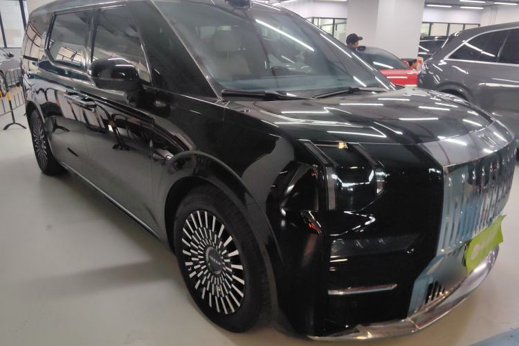 Used Zeekr 009 2024 Six-Seat Executive Version 4WD 140 kWh
