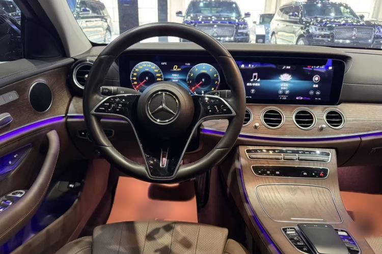 Used Mercedes-Benz E-Class 2023 Facelift E 260 L
