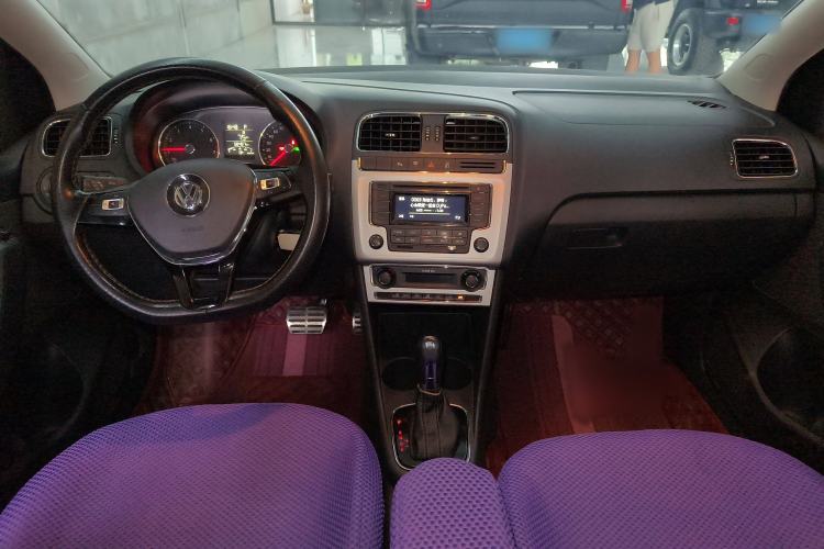 Used Volkswagen Polo 2016 1.6L Cross Polo Automatic
