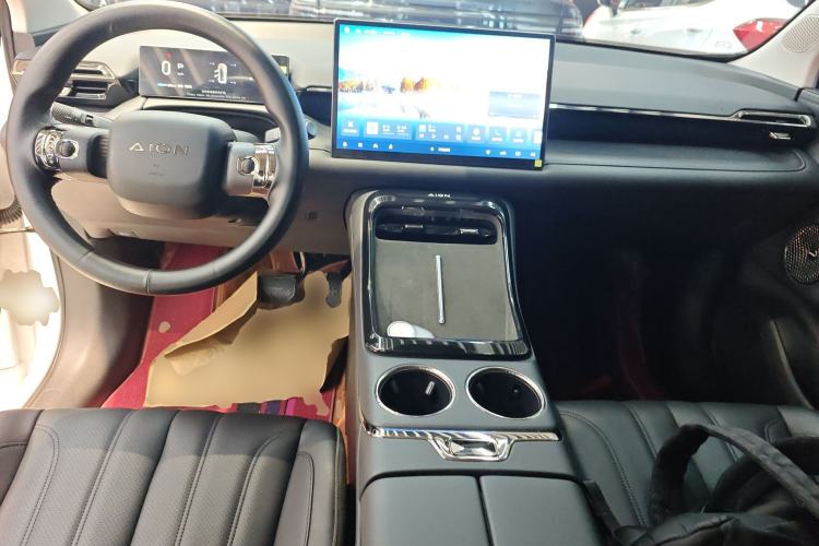 Used AION V 2024 Aion Tyrannosaurus 650 Smart Premium Edition
