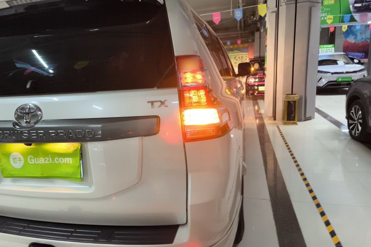 Used Toyota Prado 2016 2.7L Automatic Standard Edition
