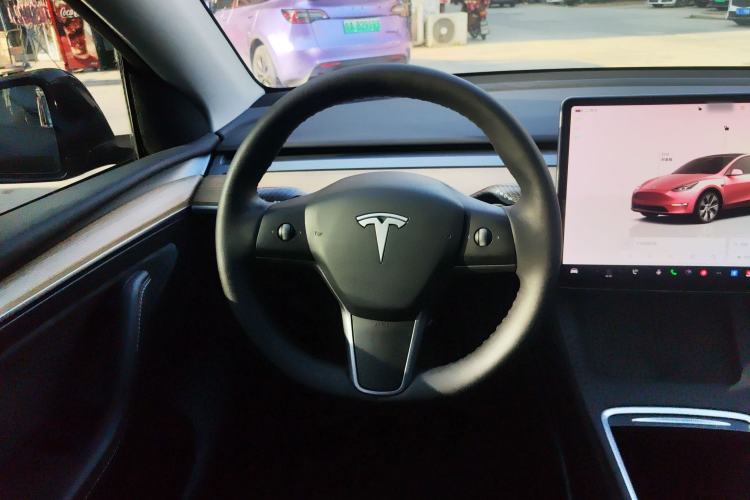 Used Tesla Model Y 2022 Long-Range All-Wheel-Drive Version
