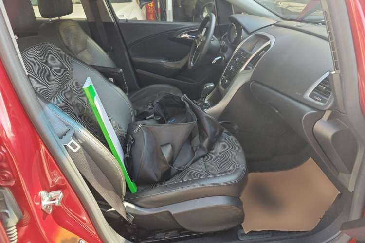 Used Buick GT 2014 XT 1.6L Automatic Fashion Edition
