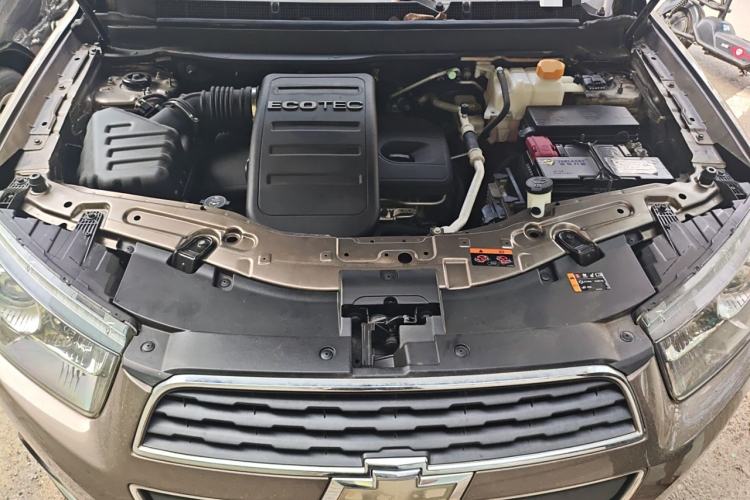 Used Chevrolet Captiva 2015 2.4L 4x4 Flagship Edition 7-Seater
