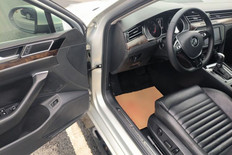 Used Volkswagen Magotan 2019 330TSI DSG Luxury Model China V Standard
