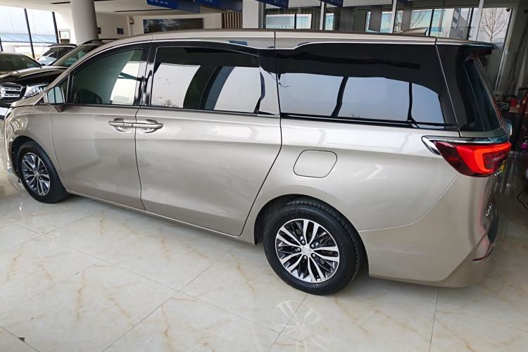 Used Buick GL8 2022 ES Landtrek 653T Luxury Edition
